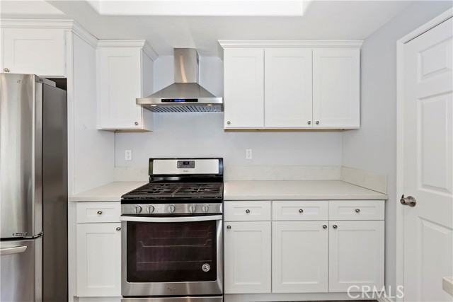 Upgraded Kitchen w/Stainless Steel Appliances