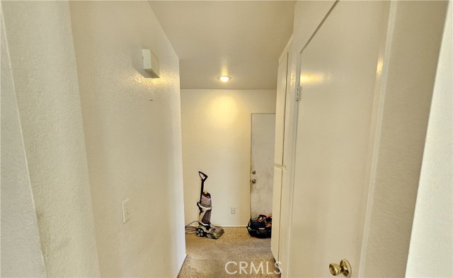 10966 Willow Lane, Adelanto CA: https://media.crmls.org/medias/a9236752-ce00-4800-827f-7130e3861e97.jpg
