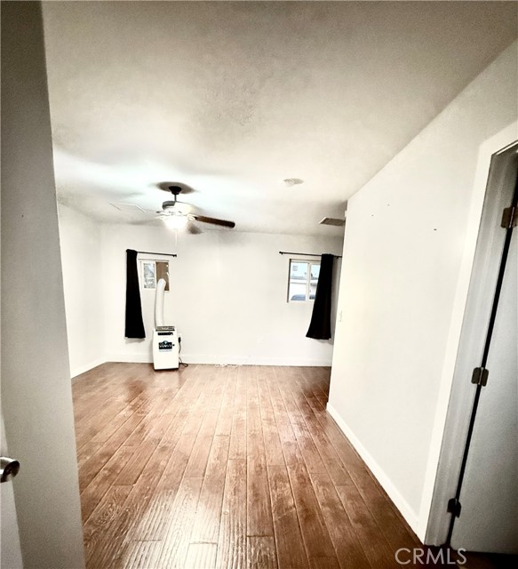 Detail Gallery Image 2 of 6 For 11418 Arminta St #1/2,  North Hollywood,  CA 91605 - 1 Beds | 1 Baths