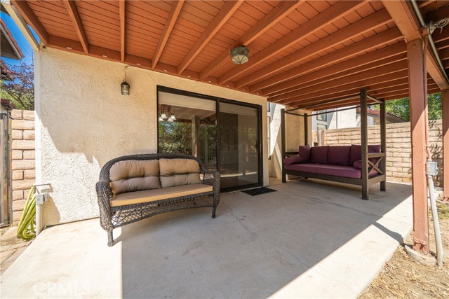 9148 Tujunga Canyon Boulevard, Tujunga CA: https://media.crmls.org/medias/a923ea1a-32a6-48fb-8a3a-428bb804786a.jpg