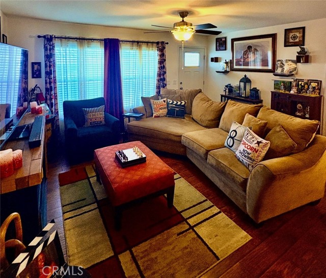 Detail Gallery Image 21 of 24 For 3595 Santa Fe #26,  Long Beach,  CA 90810 - 3 Beds | 2 Baths