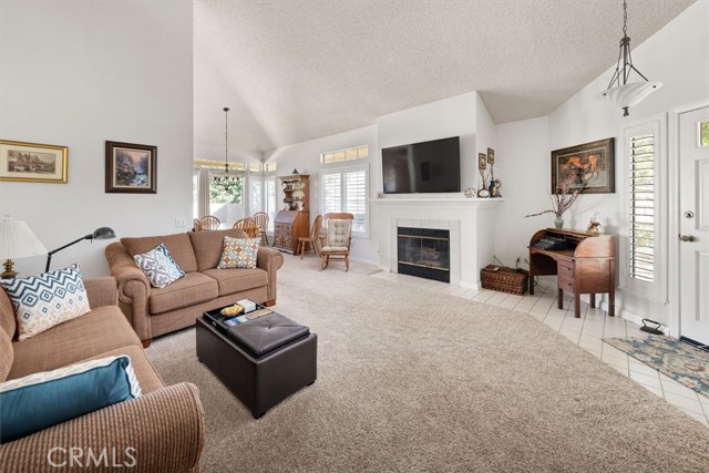 Detail Gallery Image 5 of 25 For 25867 Mcbean #89,  Valencia,  CA 91355 - 2 Beds | 2 Baths