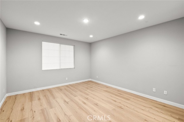 Image 32 of 60 For 431 Daniella Way