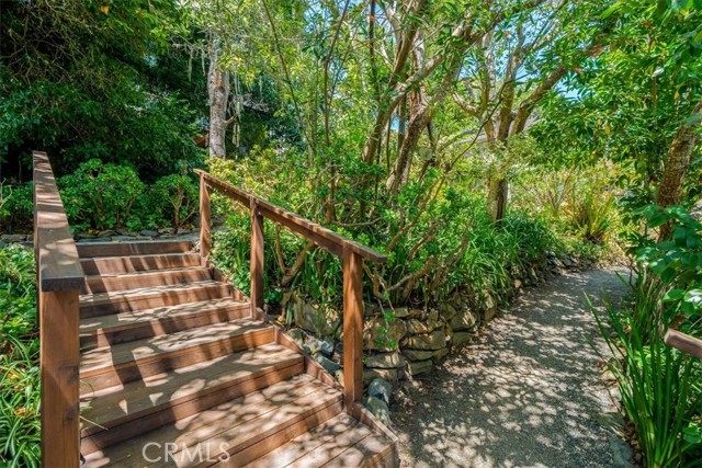 1680 Newhall Avenue, Cambria CA: https://media.crmls.org/medias/a9254963-7e90-41df-91d4-222d81ab636a.jpg