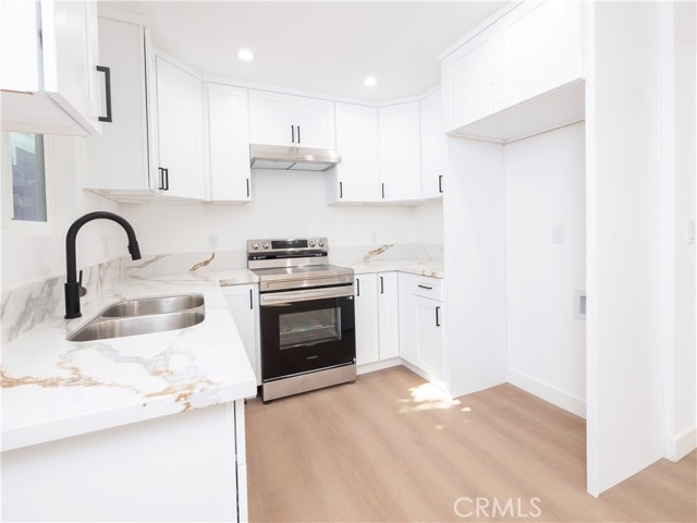 Detail Gallery Image 4 of 18 For 5739 S St Andrews, Los Angeles,  CA 90062 - 2 Beds | 1 Baths