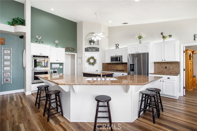Detail Gallery Image 19 of 72 For 10978 El Centro Rd, Oak Hills,  CA 92344 - 4 Beds | 3 Baths
