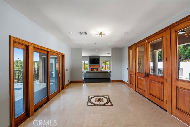 24410 Mulholland, Calabasas CA: https://media.crmls.org/medias/a9257ead-3df7-4cd4-afe3-d80bc76e86cd.jpg