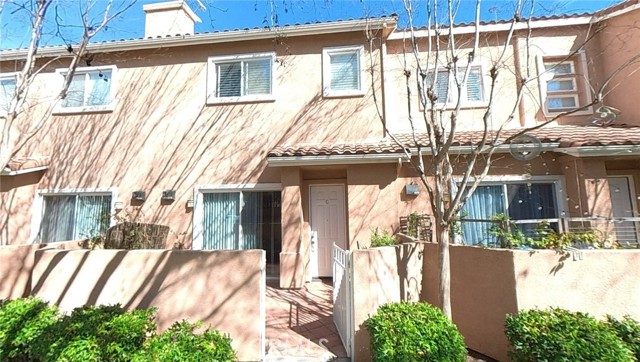 25709 Holiday Circle, Stevenson Ranch CA: https://media.crmls.org/medias/a925d146-aa4b-4a91-9df1-ec46c506b579.jpg
