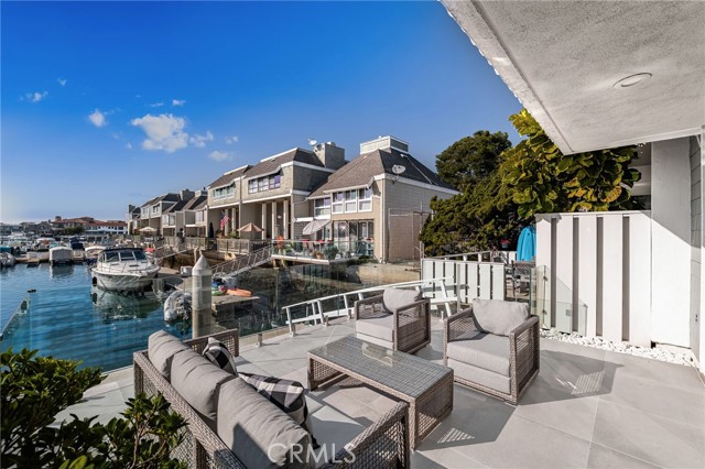 Detail Gallery Image 24 of 45 For 16435 Harbour Ln #13,  Huntington Beach,  CA 92649 - 2 Beds | 2/1 Baths