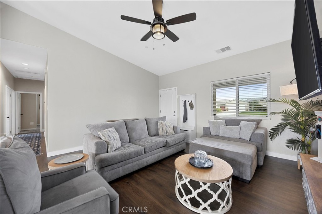 A9272971 A517 472C 9Ad4 22723A2Ae6A0 9907 Turning Leaf, Bakersfield, Ca 93306 &Lt;Span Style='BackgroundColor:transparent;Padding:0Px;'&Gt; &Lt;Small&Gt; &Lt;I&Gt; &Lt;/I&Gt; &Lt;/Small&Gt;&Lt;/Span&Gt;