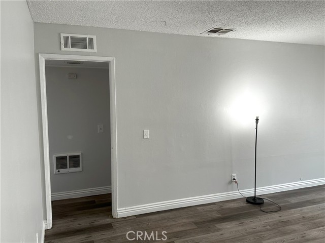 Detail Gallery Image 7 of 26 For 8616 N Loop Bld #2,  California City,  CA 93505 - 2 Beds | 1 Baths