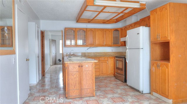 Detail Gallery Image 2 of 11 For 1723 Appleton Way, Pomona,  CA 91767 - 2 Beds | 2 Baths