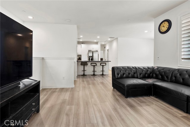 2777 E Bordeaux Drive, Ontario CA: https://media.crmls.org/medias/a927fb61-93d3-4238-90e6-b7431ed8751c.jpg