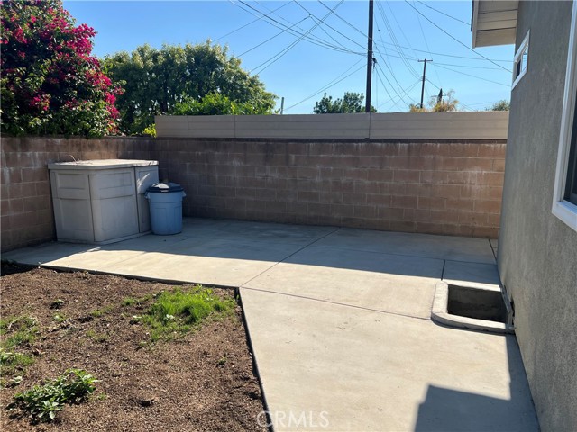 Detail Gallery Image 40 of 42 For 18614 Liggett St, Northridge,  CA 91324 - 5 Beds | 3/1 Baths