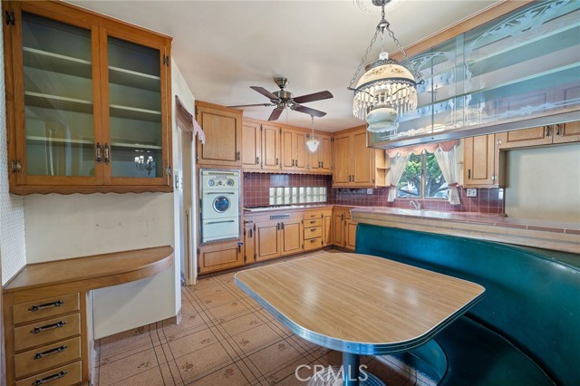 531 N Cherry Tree Lane, Anaheim CA: https://media.crmls.org/medias/a928bdee-807f-496e-ae4d-e5716f3fcfea.jpg