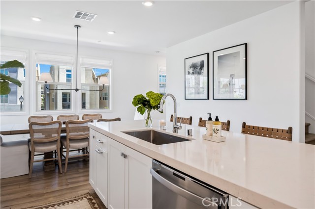 111 Juniper Drive, Rancho Mission Viejo CA: https://media.crmls.org/medias/a9299398-7bba-469c-b762-fdbd96448af6.jpg