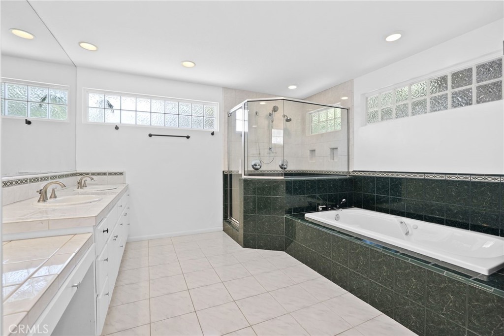 MLS #NP25258760 image #34