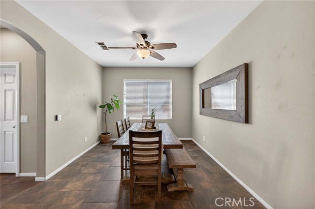 Detail Gallery Image 15 of 66 For 33884 Pegase Ct, Temecula,  CA 92592 - 5 Beds | 2/1 Baths