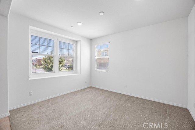 4132 S Canal Way, Ontario CA: https://media.crmls.org/medias/a92a3ca9-71ed-4213-85f1-eea55273f55c.jpg