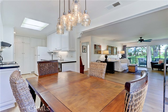 3205 Via Buena, Laguna Woods CA: https://media.crmls.org/medias/a92a7086-b3d0-43ed-a151-cb8880cfcb30.jpg