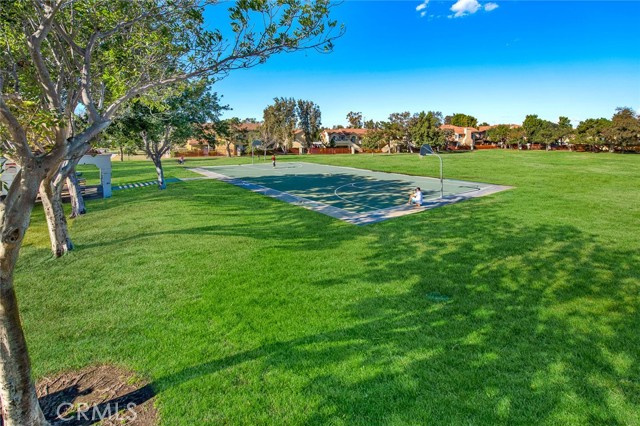 Detail Gallery Image 53 of 69 For 32 Alicante Aisle, Irvine,  CA 92614 - 2 Beds | 2 Baths