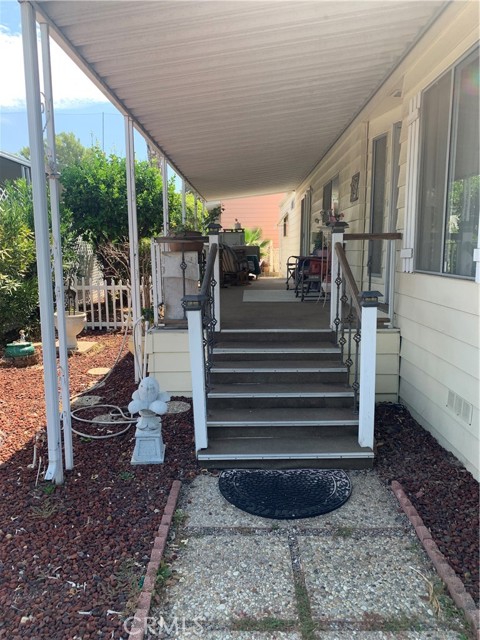 24921 Muirlands Boulevard, Lake Forest CA: https://media.crmls.org/medias/a92c0c2b-c597-4c35-b4ea-834477126cf9.jpg