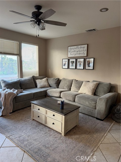 Detail Gallery Image 8 of 31 For 30816 Point Woods Ct, Temecula,  CA 92591 - 4 Beds | 2/1 Baths