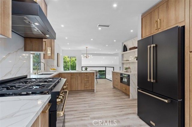 Detail Gallery Image 3 of 52 For 1 Rainbow Falls, Irvine,  CA 92603 - 4 Beds | 3 Baths