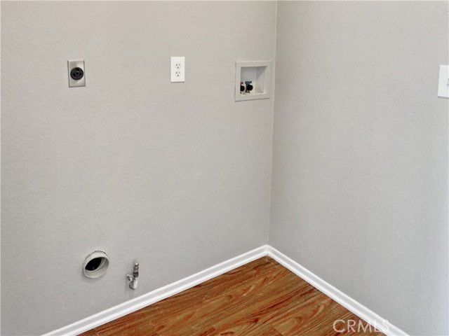Detail Gallery Image 10 of 27 For 12787 Appian Ave, Victorville,  CA 92395 - 4 Beds | 2/1 Baths