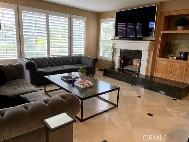 MLS #OC25234691 image #11