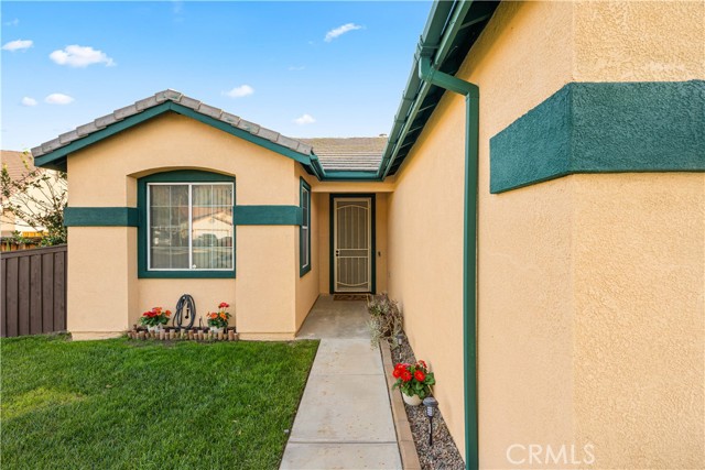 Detail Gallery Image 3 of 25 For 124 Lighthouse Ct., San Jacinto,  CA 92583 - 3 Beds | 2 Baths