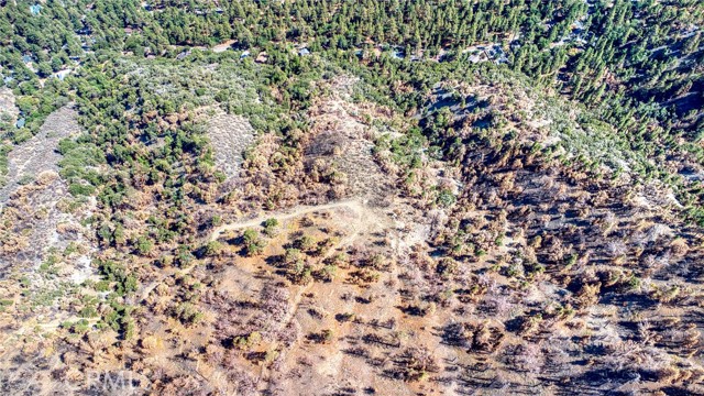 Detail Gallery Image 8 of 20 For 999 Acorn Dr, Wrightwood,  CA 92397 - – Beds | – Baths