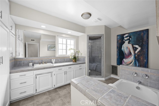 Detail Gallery Image 20 of 52 For 451 W Foothill, Arcadia,  CA 91006 - 4 Beds | 3 Baths