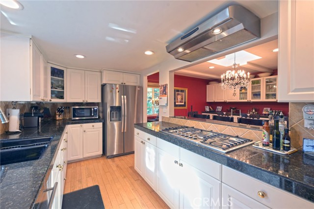 Detail Gallery Image 26 of 54 For 23421 Aetna St, Woodland Hills,  CA 91367 - 3 Beds | 2/1 Baths