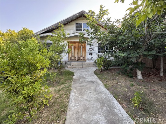 17 N El Molino Street, Alhambra CA: https://media.crmls.org/medias/a9306300-4d9b-47de-aa9f-9e524c3b4a99.jpg