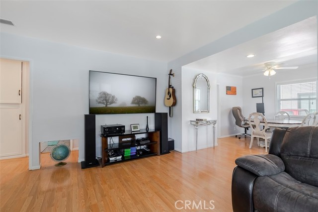 5814 Yearling Street, Lakewood, CA, 90713 5814 Yearling Street, Lakewood, CA, 90713