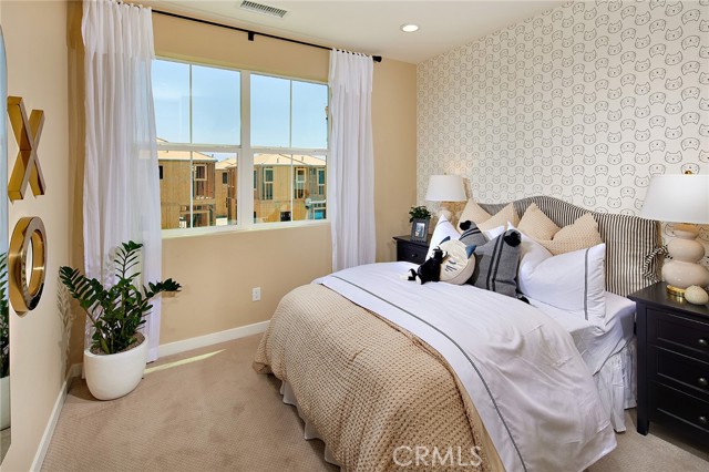 Detail Gallery Image 9 of 23 For 4451 S Fairmount Paseo, Ontario,  CA 91762 - 3 Beds | 2/1 Baths