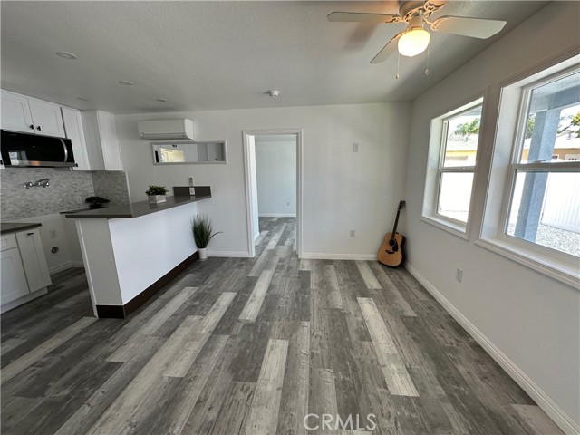 Detail Gallery Image 7 of 20 For 1321 N Sultana Ave #B,  Ontario,  CA 91764 - 2 Beds | 2 Baths