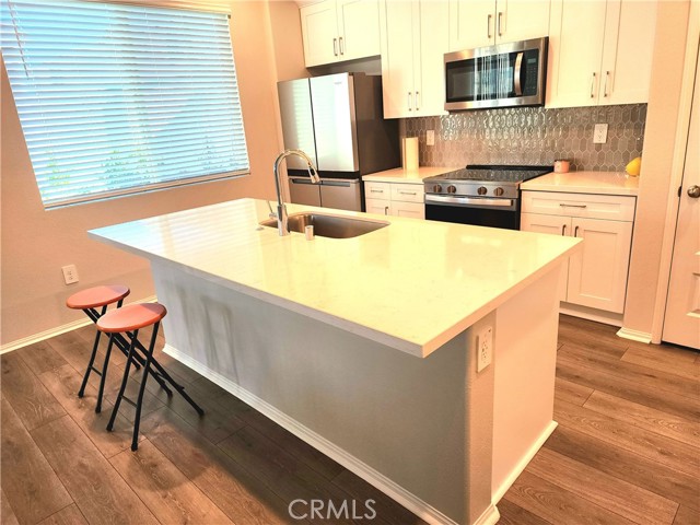 Detail Gallery Image 11 of 37 For 1111 Tropic Ct, Redlands,  CA 92374 - 3 Beds | 2/1 Baths