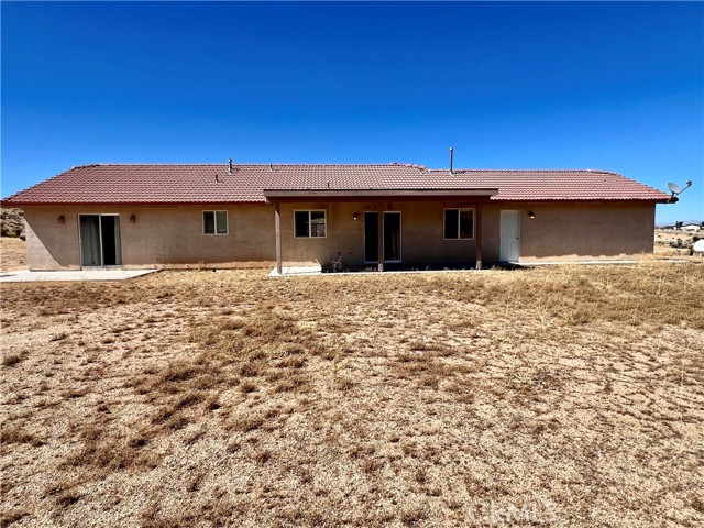 Detail Gallery Image 8 of 10 For 25625 Rancho St, Apple Valley,  CA 92308 - 3 Beds | 2 Baths