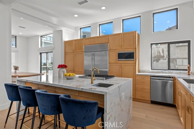 Detail Gallery Image 11 of 41 For 6730 Esplanade, Playa Del Rey,  CA 90293 - 4 Beds | 4 Baths