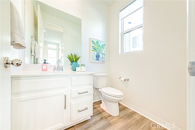 Detail Gallery Image 18 of 43 For 215 Merit, Irvine,  CA 92618 - 2 Beds | 2/1 Baths