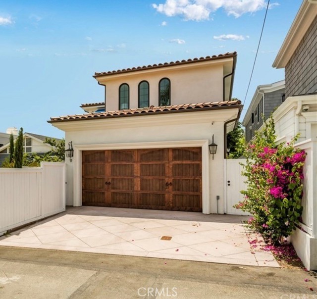 717 35th Street, Manhattan Beach, California 90266, 4 Bedrooms Bedrooms, ,6 BathroomsBathrooms,Residential,For Sale,35th,SB25038188