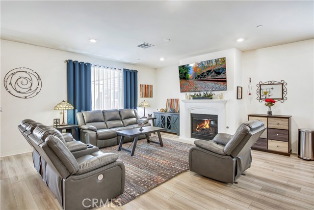 Detail Gallery Image 9 of 33 For 27116 Great Plains Ct, Menifee,  CA 92585 - 4 Beds | 2 Baths
