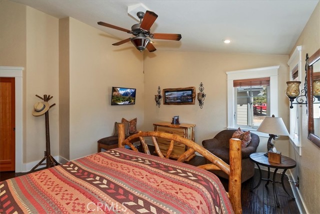 Detail Gallery Image 26 of 50 For 41922 Centre Ct, Big Bear Lake,  CA 92315 - 3 Beds | 3/1 Baths