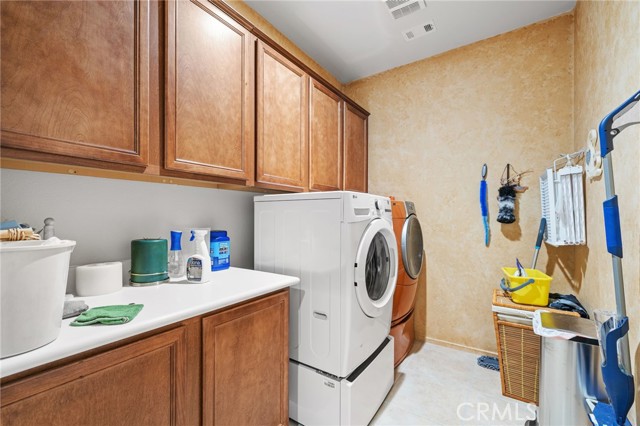 5614 Regent Hill W Terrace, Palmdale CA: https://media.crmls.org/medias/a9336e23-481f-4eac-9b38-1a2392ce4a93.jpg