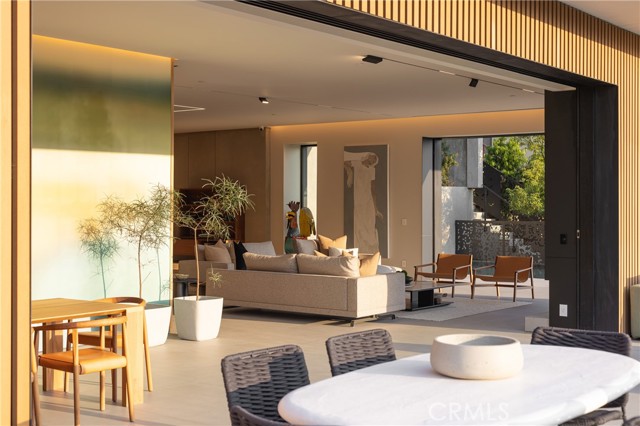 1000 Oriole Drive, Laguna Beach CA: https://media.crmls.org/medias/a934195d-638d-4ffe-816c-d59a9da93420.jpg