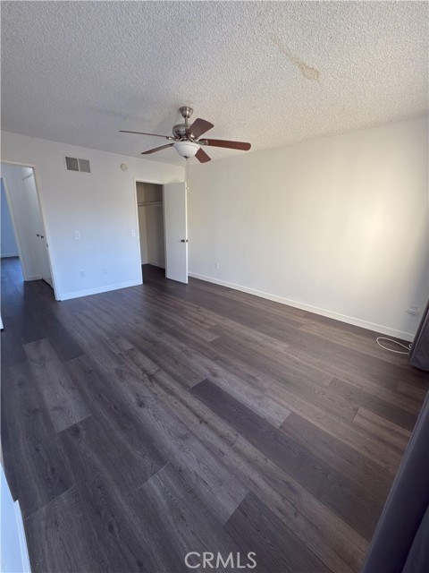 22038 Vanowen Street, Woodland Hills CA: https://media.crmls.org/medias/a93555dc-7484-40a3-8c03-b2a3fc1bb3a5.jpg