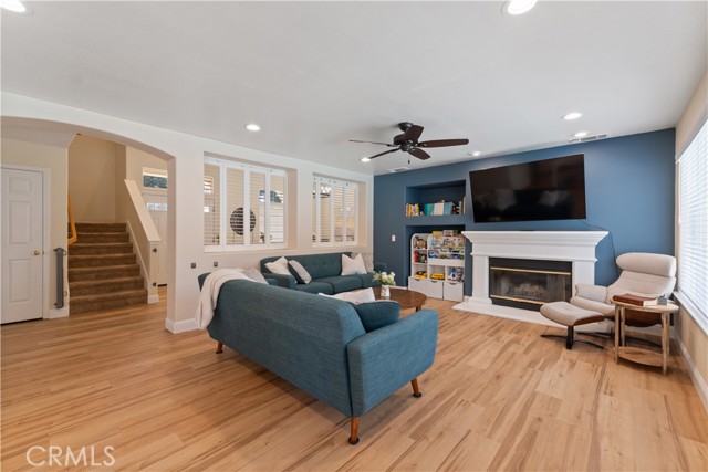 Detail Gallery Image 13 of 37 For 2290 Warwick Ave, Fresno,  CA 93720 - 4 Beds | 3 Baths