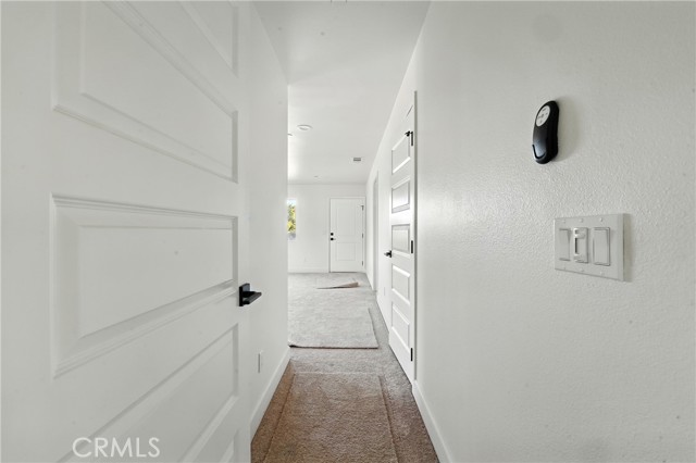 15658 Wells Fargo Street, Hesperia CA: https://media.crmls.org/medias/a9367884-94a5-4722-b4bd-7d9344947b38.jpg